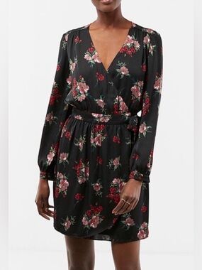 Express Black Floral Long Sleeve Surplice Dress – Size Large (NWT)